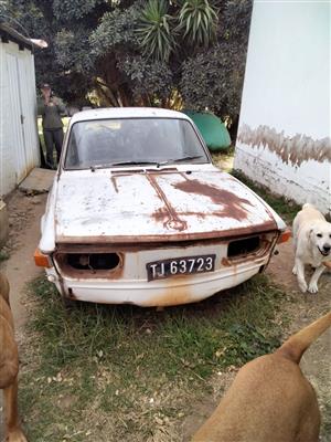 1972 VW Variant, 1500 fuel injected motor, ideal for spares. 