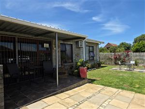 Lovely Family Home - Low-Maintenance