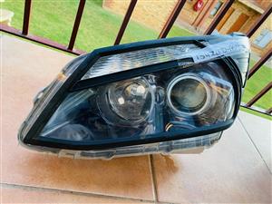 Isuzu d-max xenon left headlight