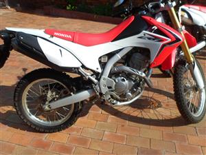 Honda CRF 250L.