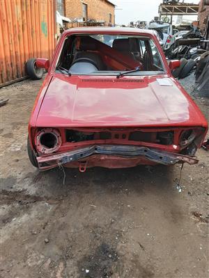 Stripping VW Golf1 2005 for Spares