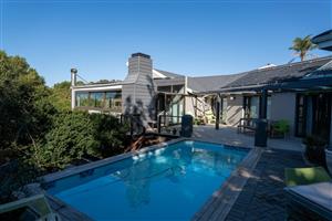 Modern Family Home in Nature Retreat