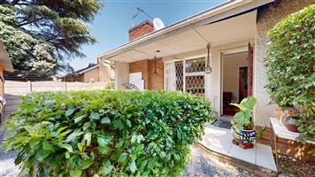 3 bedroom home  with Flatlet