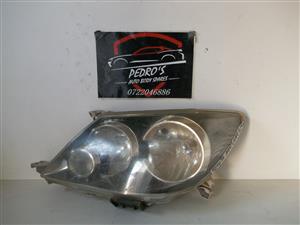 Toyota Fortuner '06-'09 left headlight