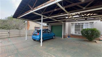 House For Sale in Raceview