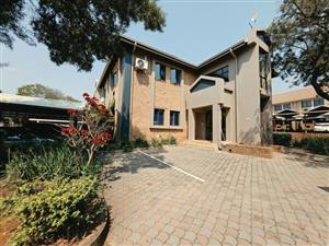 238 m² Premium Office Space to Let – Newlands Office Park