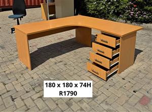 GOOD QUALITY OFFICE LSHAPE DESK WITH DRAWERS