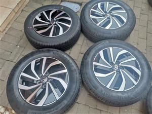 VW POLO TSi/Vivo 15"OEM mags with FAIRLY NEW 185/65/15 Continental x3 & x1 Goodyear tyres set R7500