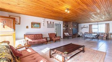 House For Sale in Franskraal