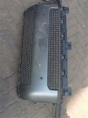 Landrover Defender center bumper