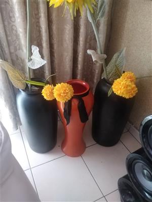Home deco vases and painting 
