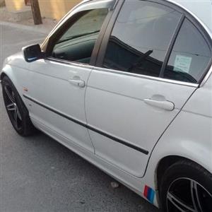 2000 BMW 3 Series 320i