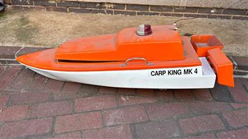 Carp King Mk4 bait boat, incl remote. Not used in about 3 years but still in excellent condition