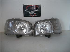 Toyota Quantum '05-'13 L&R headlights (Pair)