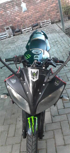 Yzfr15 150cc feul injection water cooled  2009 model swop or sale