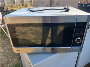 56 LITER LG MICROWAVE