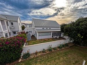 House For Sale in Still Bay West