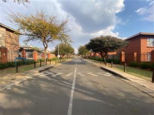 Townhouse For Sale in Albertsdal