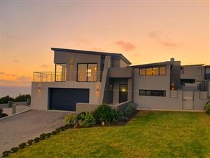 Front row sea retreat