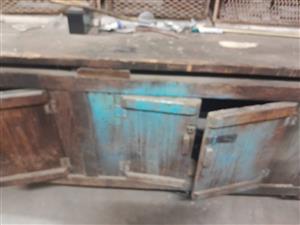 Working bench with vice