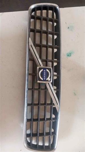 Volvo S60 2001 Grill for sale