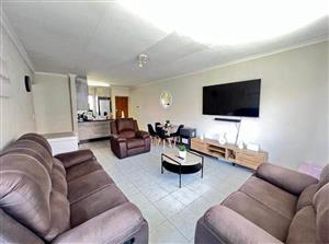 2 BEDROOM FLAT  TO LET IN BOKSBURG 