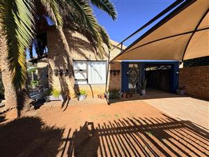 House For Sale in Beaconsfield