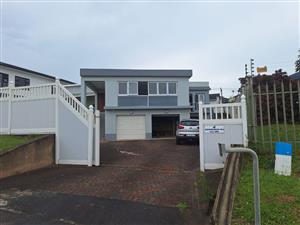 4 Bedroom Coastal Gem with amazing seaview, for sale in Manaba  Beach