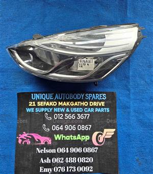 Renault Clio 4 Left Headlight
