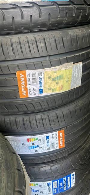 255/35/19 Tyres available @kustomkings