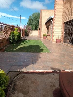 House For Sale in Mabopane  Unit B