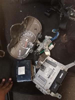 Hyundai i10 lock set 