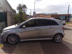 Mercedes Benz B200( Avangarde) Mercedes(b200)