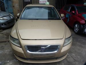  Volvo S40 D5 2.4 AT D5244T8 - 2007 SPARESBOYZ STRIPPING FOR SPARES