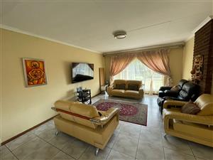 Spacious 3-Bedroom Home for Sale – Walking Distance to Vaal University of Technology!
