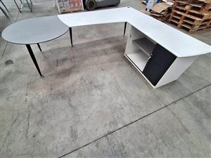 Desk with cupboard. Cupboard: 120 x 60 x 74 Desk: 270 x 70 x 74 Collection in Rivergate