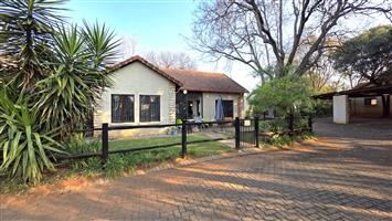 Townhouse For Sale in The Coves