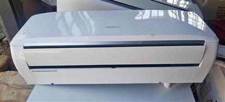 Wintair aircon in 100% working order with remote.