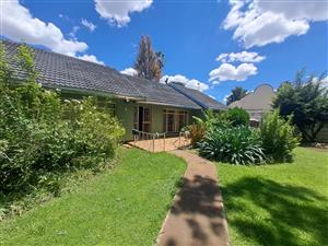 ARCONPARK GEM – HOME & INCOME OPPORTUNITY!