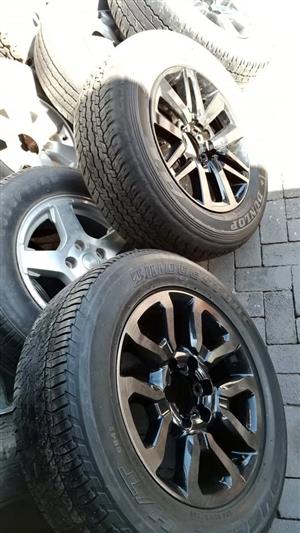 18" Toyota Legend 50 n Hilux/Fortuner with used 265/60/18 tyre to use for spare on SPECIAL 