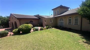 4 Bedroom House for Sale in Mackenzieville