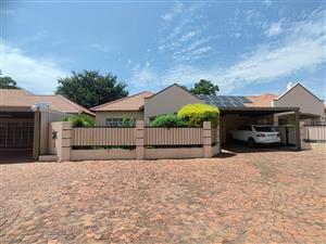 Elegant townhouse for sale in Parys - Joint Mandate