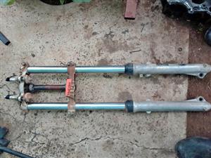 Suzuki DR 500 forks