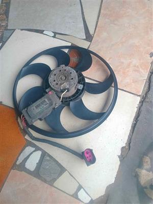 AUDI Q7 Bosch Left Engine Cooling Fan L0959455F