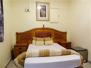 THE CHEAPEST GUEST HOUSE NEAR ME IN ROODEPORT 