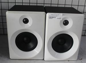 DIXON MT05A BLACK & WHITE STUDIO MONITOR IN BOX S065830A