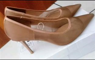 Stilleto 