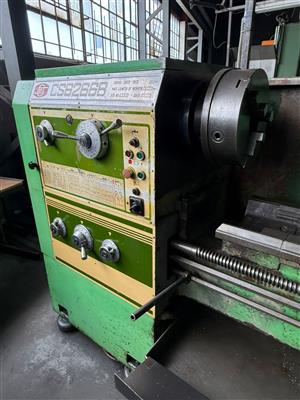 Bochi center lathe
