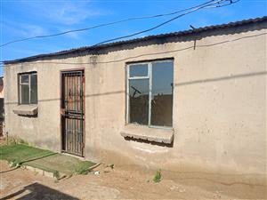 Charming 2-bedroom Freehold home for sale in Bophelong, Vanderbijlpark – perfect for cozy living!