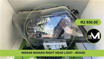 NISSAN NAVARA RIGHT HEAD LIGHT - 0302D